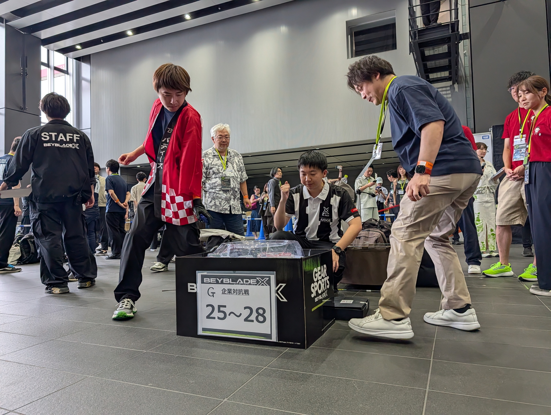 最終戦は「JTB」と「サンロフト」の一戦。どちらも気負いがなく、伸び伸びとしたプレイが印象的だった