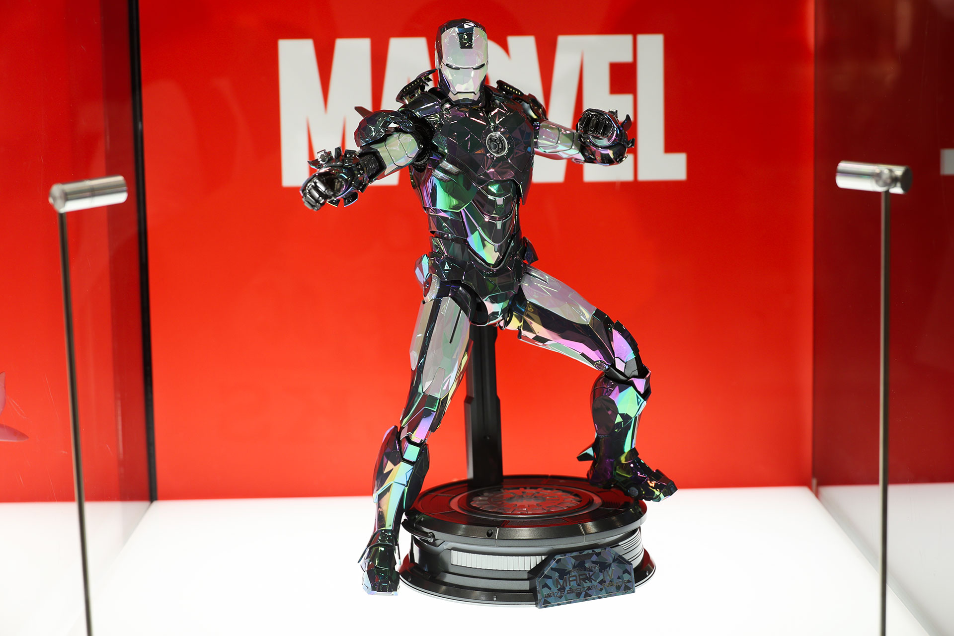 「【ムービー・マスターピース DIECAST】 『アイアンマン2』1/6スケールフィギュア　アイアンマン・マーク4（ヘイズプリズム・アーマー）」。価格は65,000円