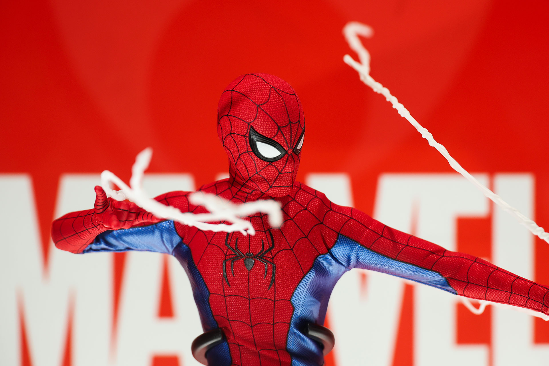 「【ムービー・マスターピース】 『スパイダーマン：ノー・ウェイ・ホーム』1/6スケールフィギュア　スパイダーマン（ファイナル・スウィング・スーツ）［プロモ・エディション］」。価格は45,000円