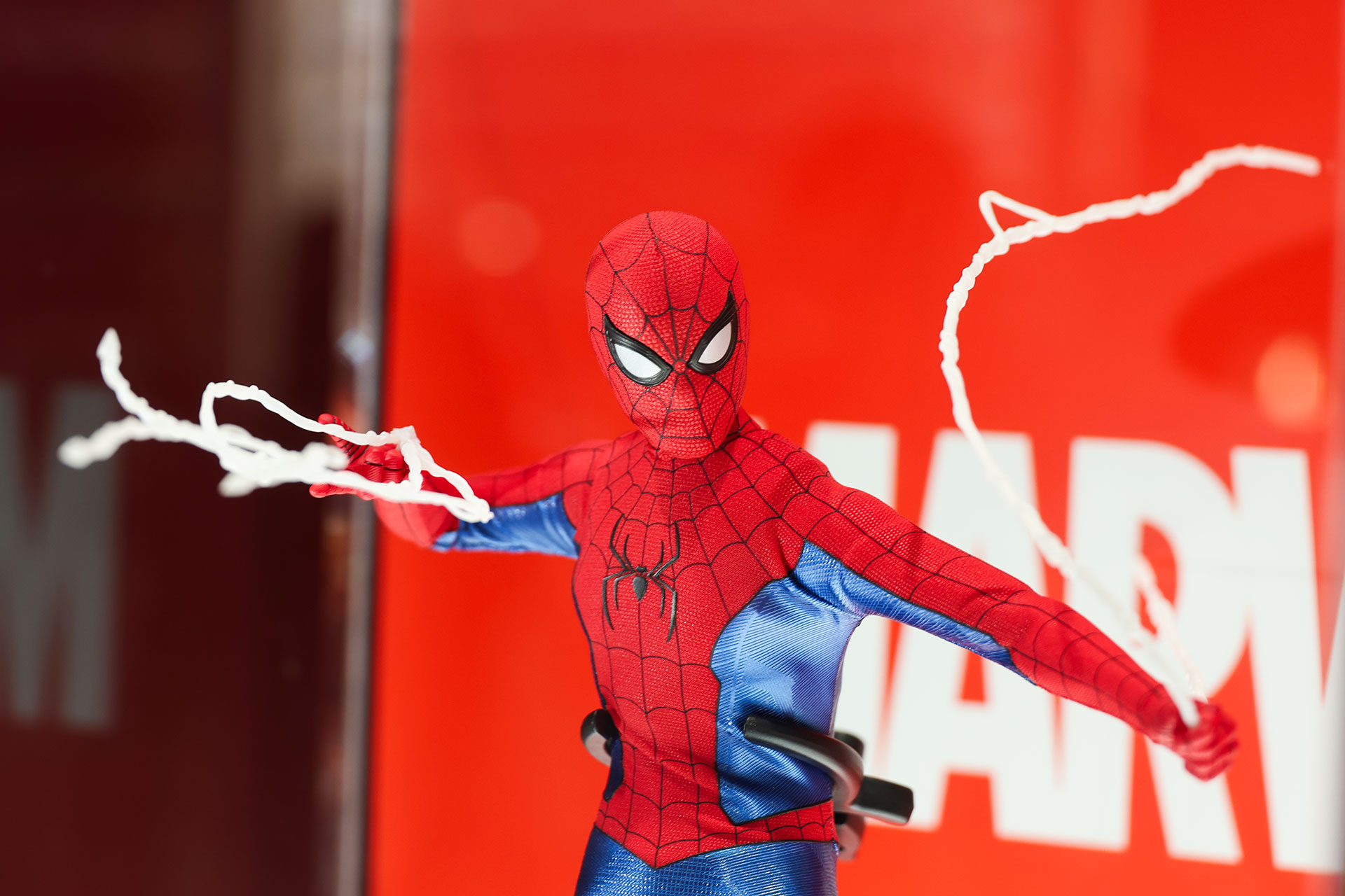「【ムービー・マスターピース】 『スパイダーマン：ノー・ウェイ・ホーム』1/6スケールフィギュア　スパイダーマン（ファイナル・スウィング・スーツ）［プロモ・エディション］」。価格は45,000円