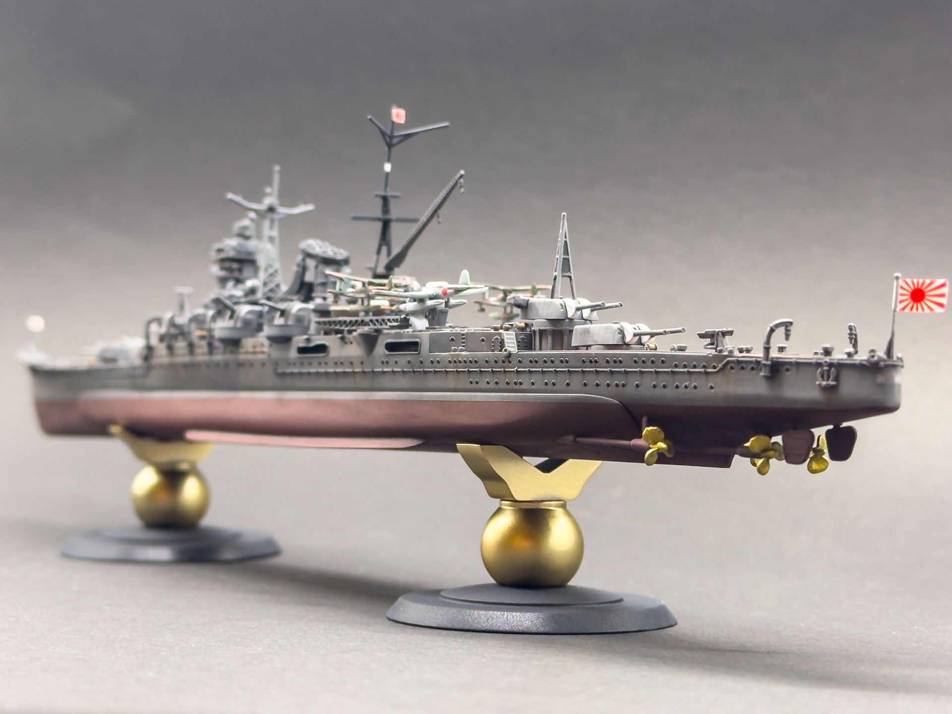 完成後は艦体全体を360度楽しめます。
