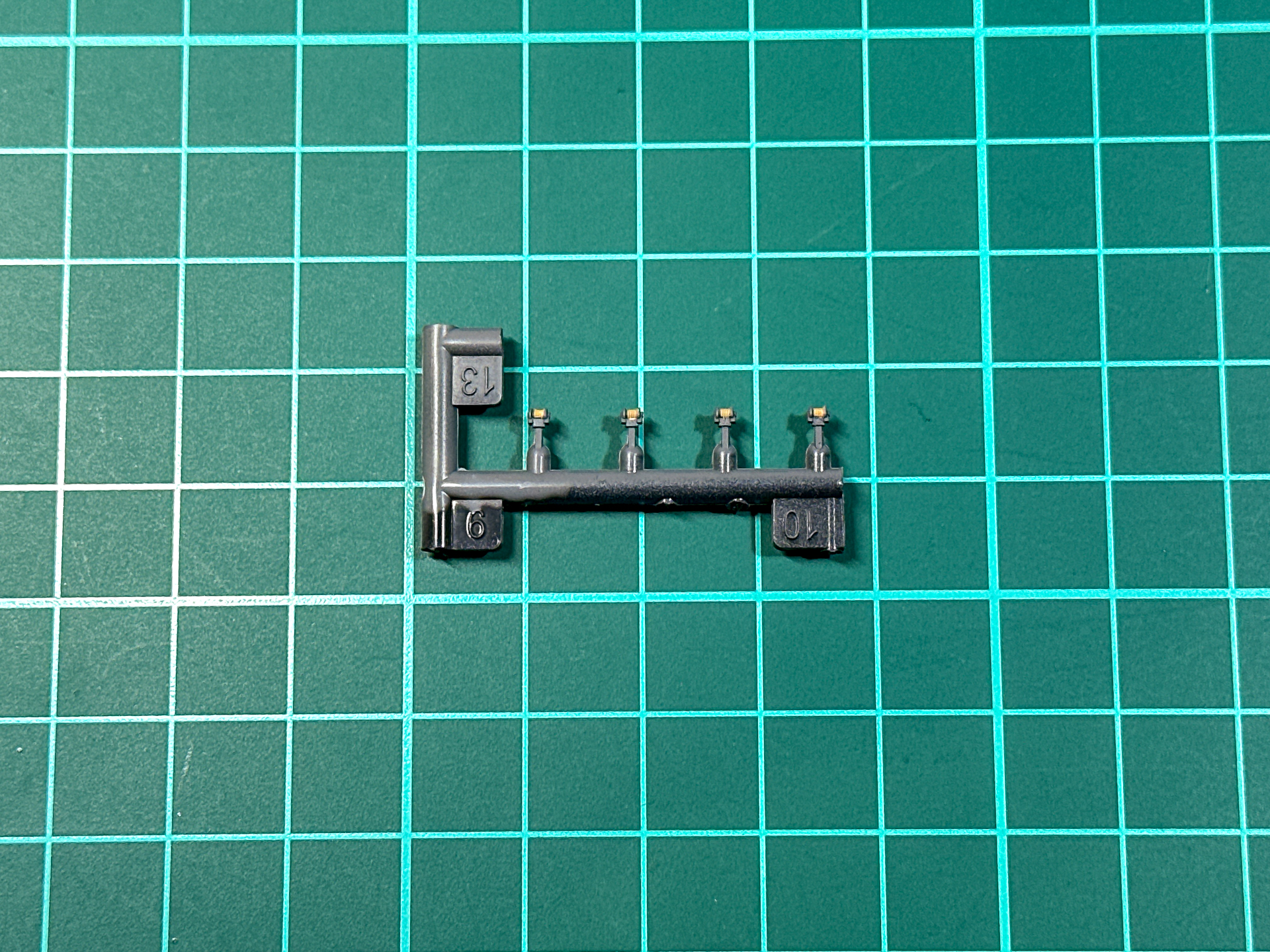 リール内部はタンカラーで塗り分けました。