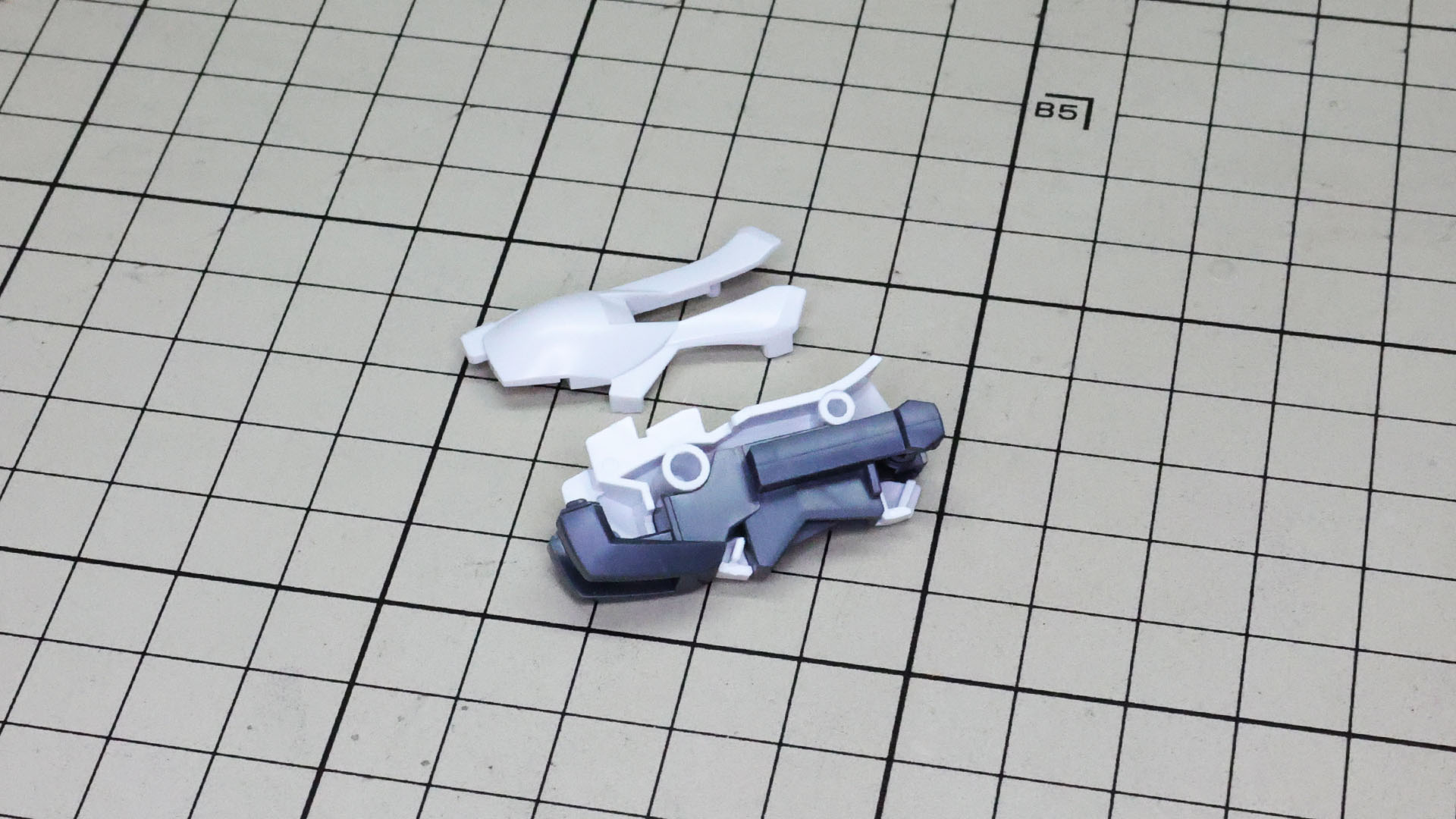 脛下部を組んでいきます。メカフレームをコアにするというガンプラ体験をENTRY GRADEで味わえます
