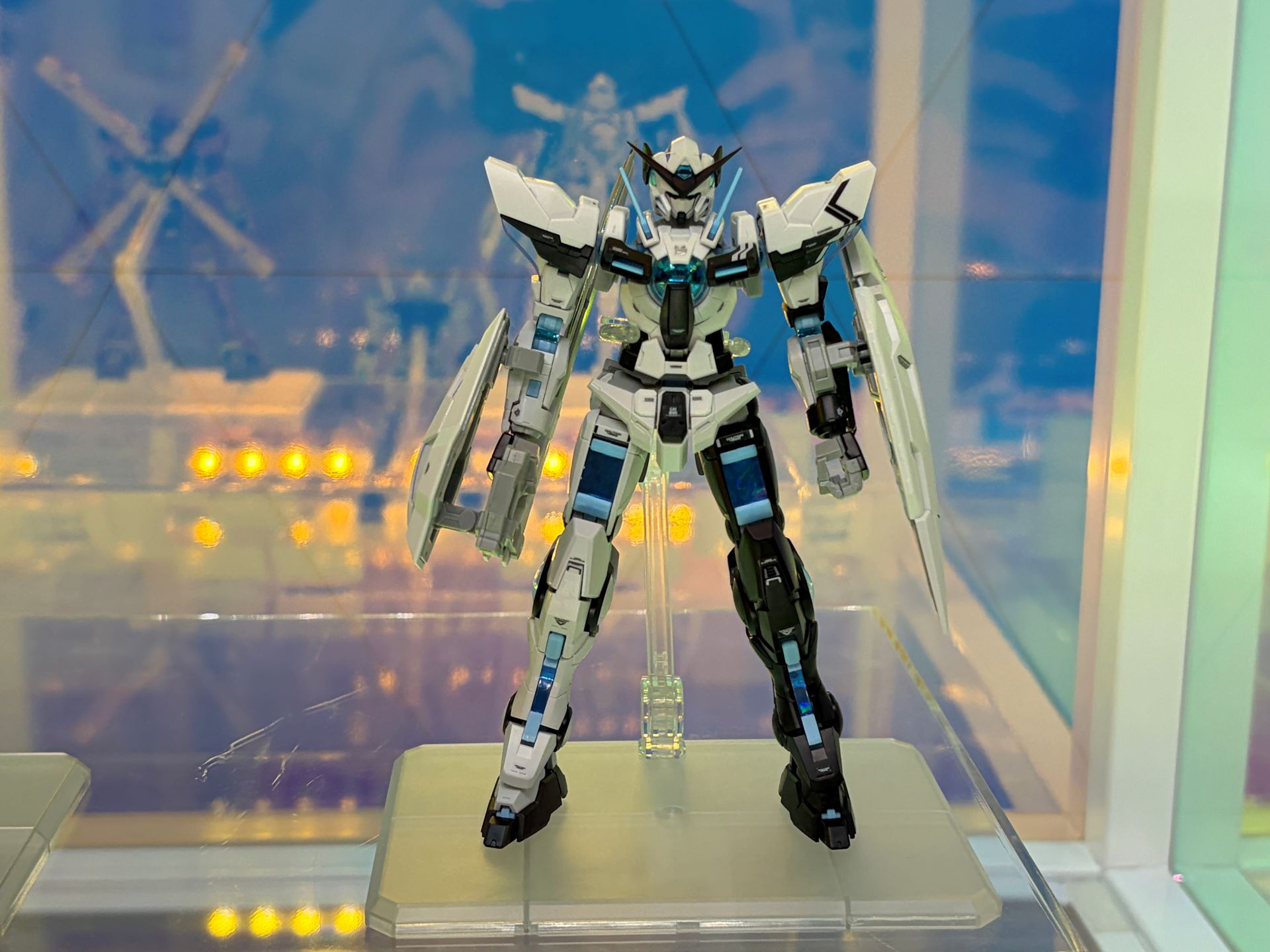 「RG 1/144 ガンダムエクシア【白上フブキVer.】」