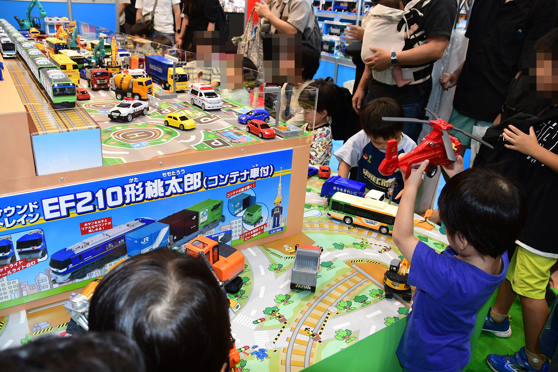 各社がいかに子供達に遊んでもらえるかに工夫を凝らしていた