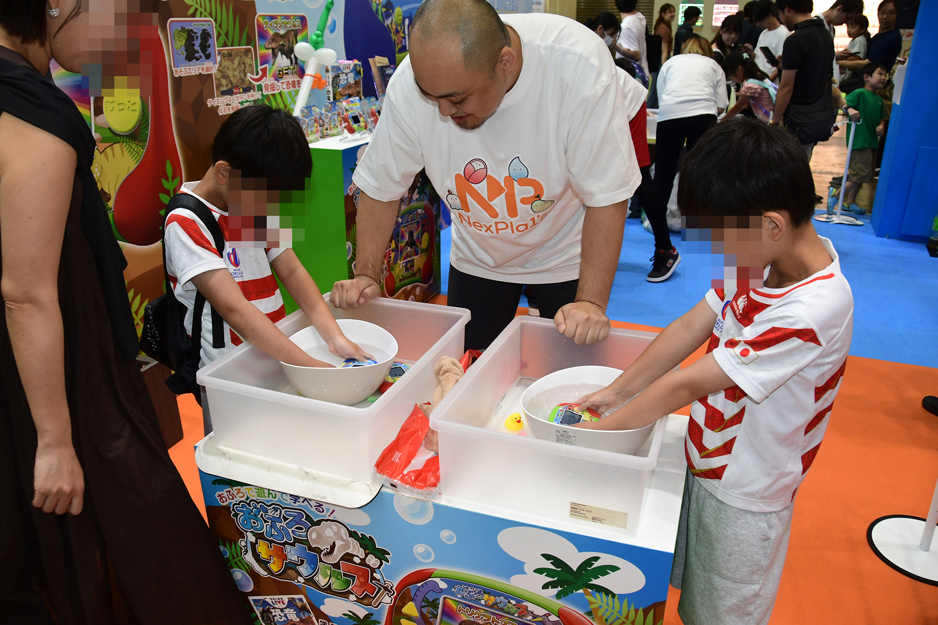 各社がいかに子供達に遊んでもらえるかに工夫を凝らしていた