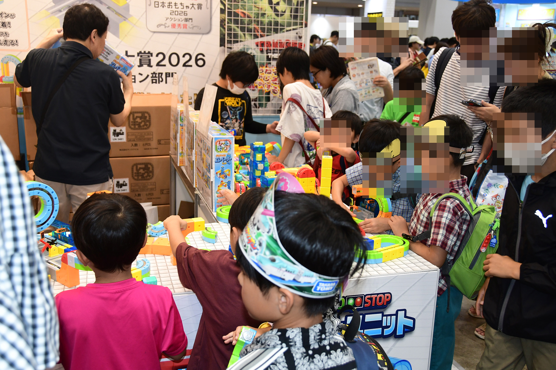 各社がいかに子供達に遊んでもらえるかに工夫を凝らしていた