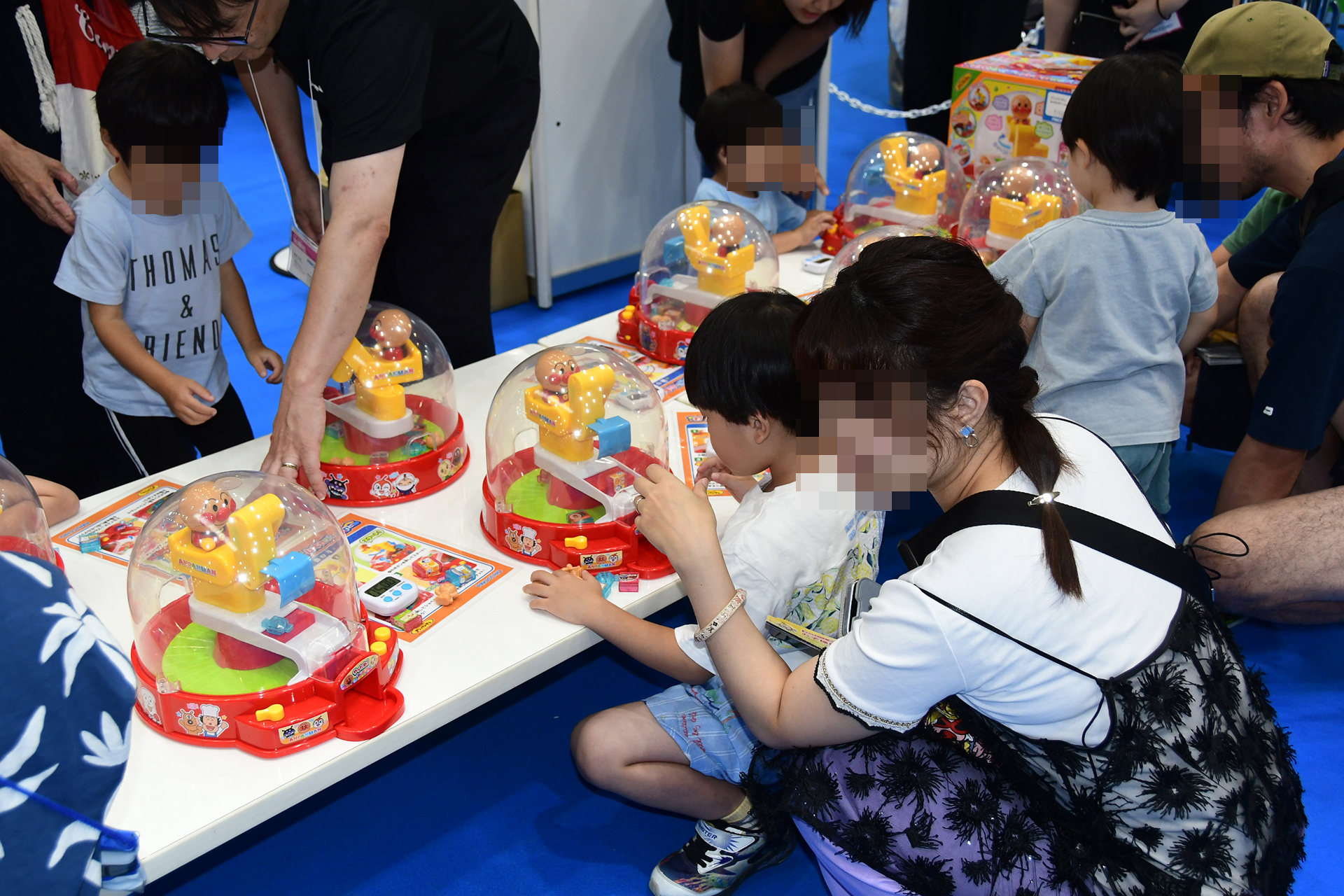 各社がいかに子供達に遊んでもらえるかに工夫を凝らしていた