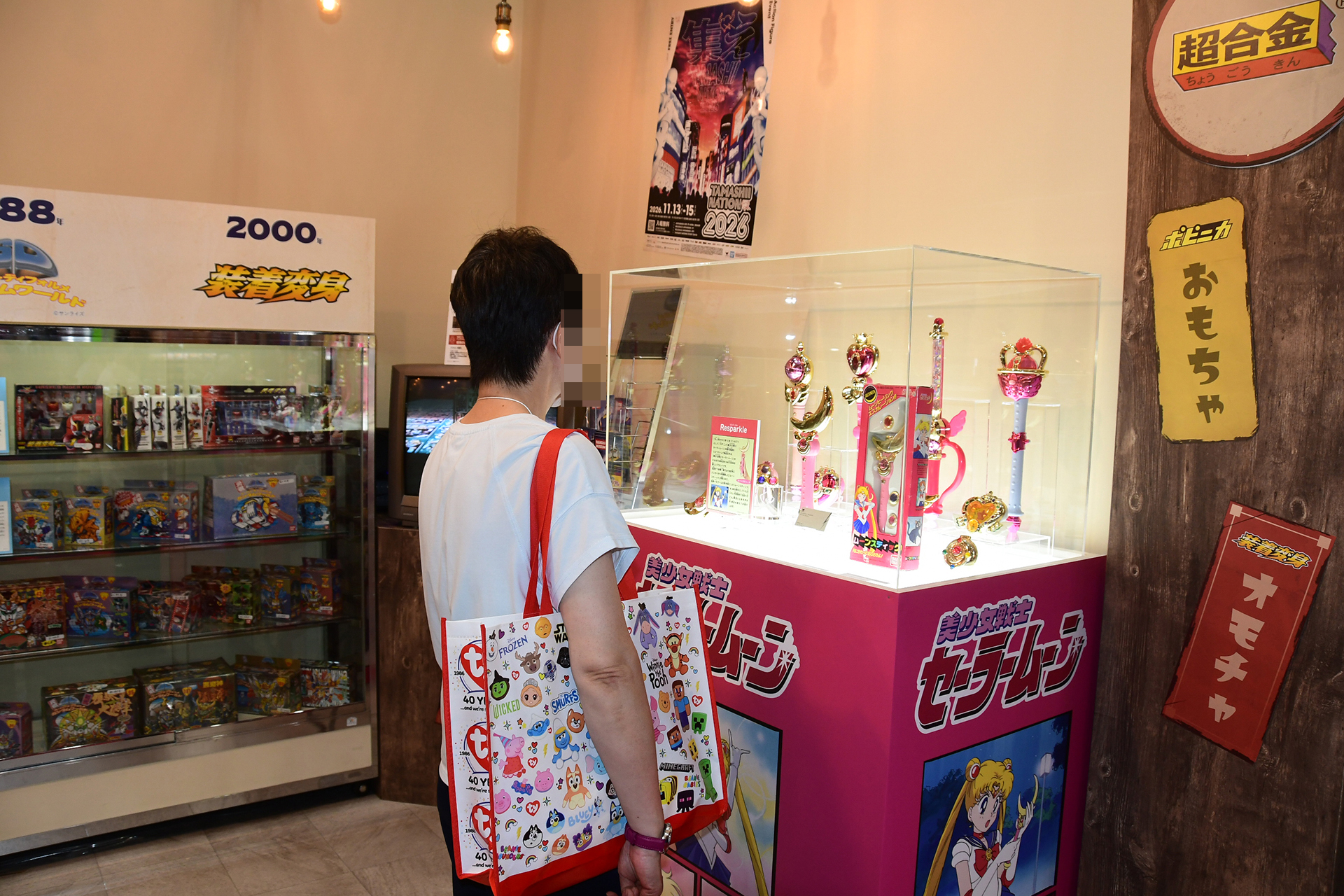 これらは当時発売されていた商品を展示している