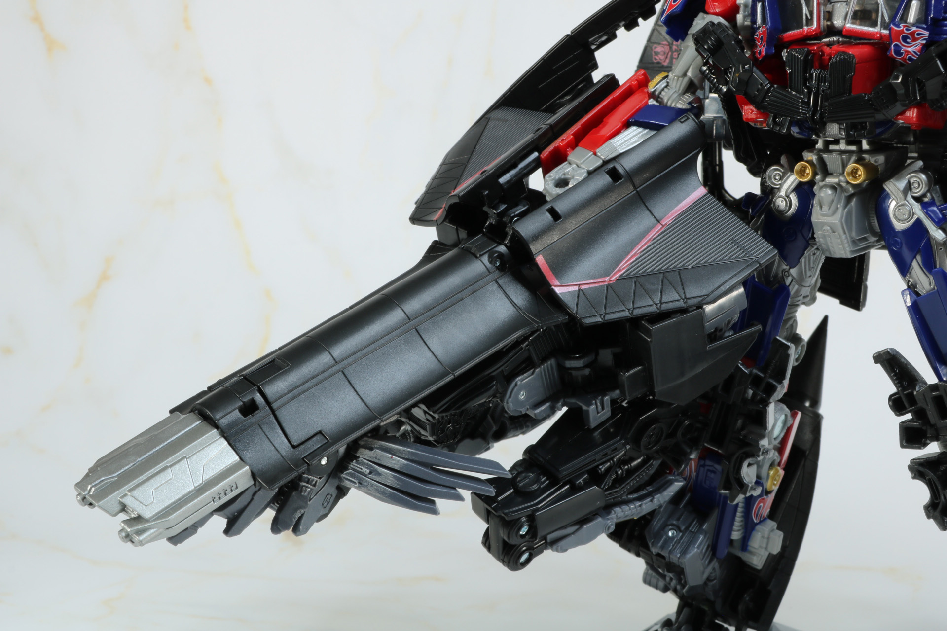 武器の巨大なキャノン