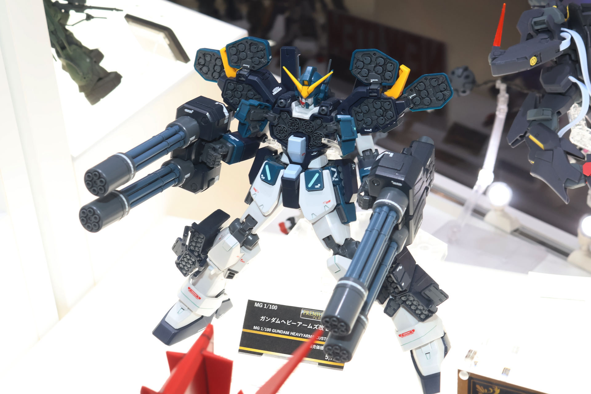 「MG 1/100 ガンダムヘビーアームズ改 EW」。2016年10月発売。今年8月には再生産分の受注が行われた
