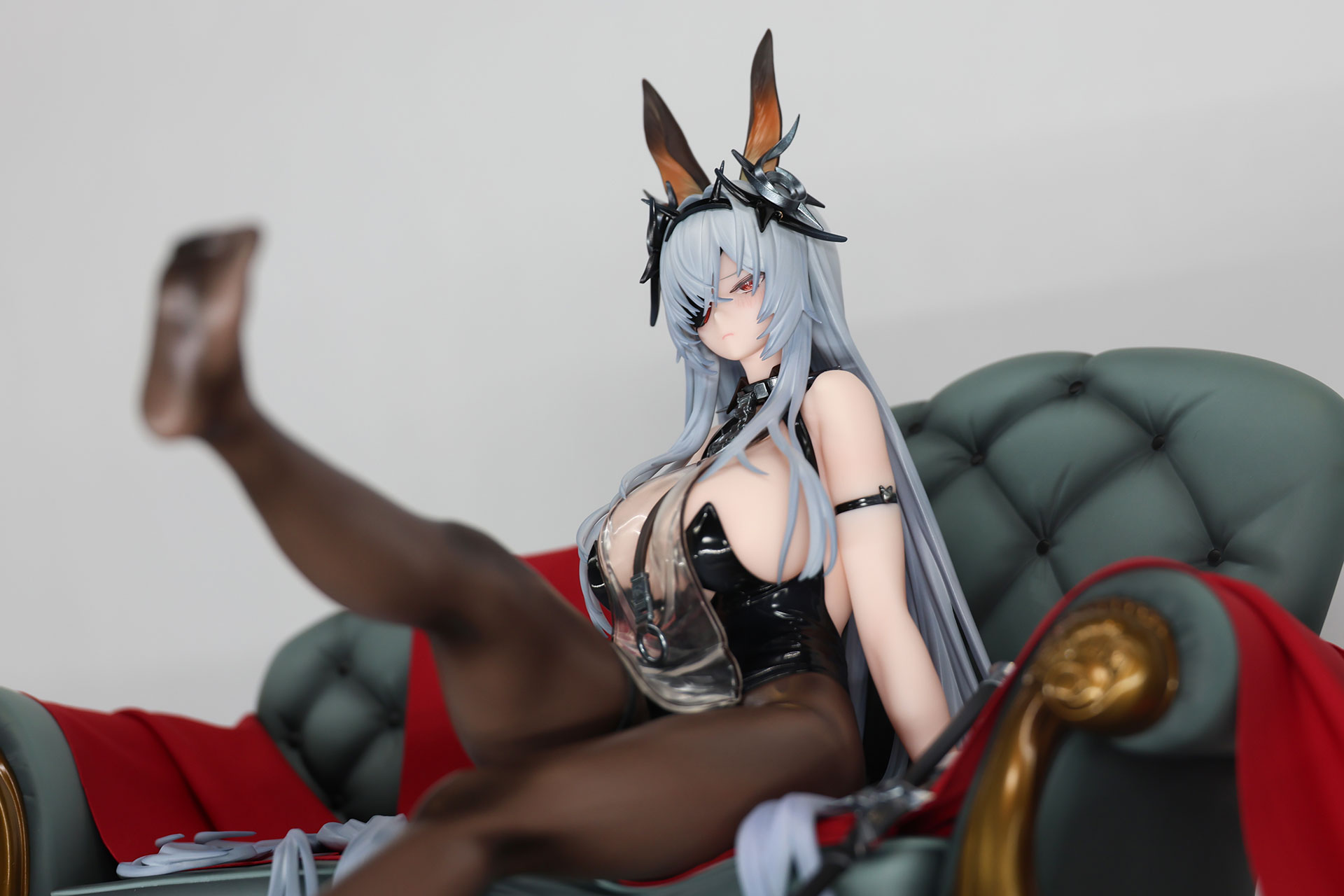 こちらはコトブキヤから発売される「フリッツ・ルメイ Schwarzes Kaninchen Ver.」のデコマスだ