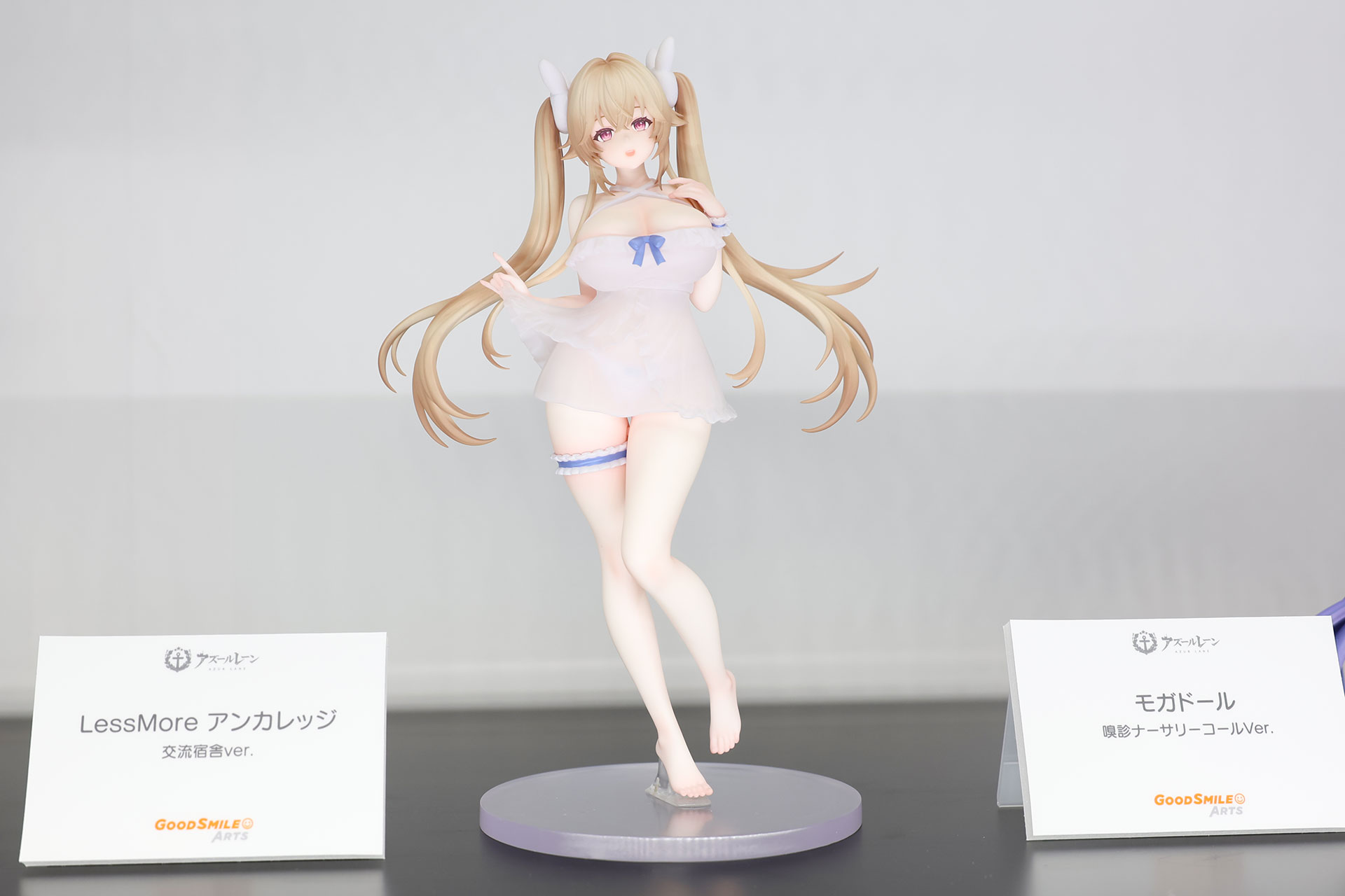 こちらは「LessMore アンカレッジ 交流宿舎ver.」のデコマスだ