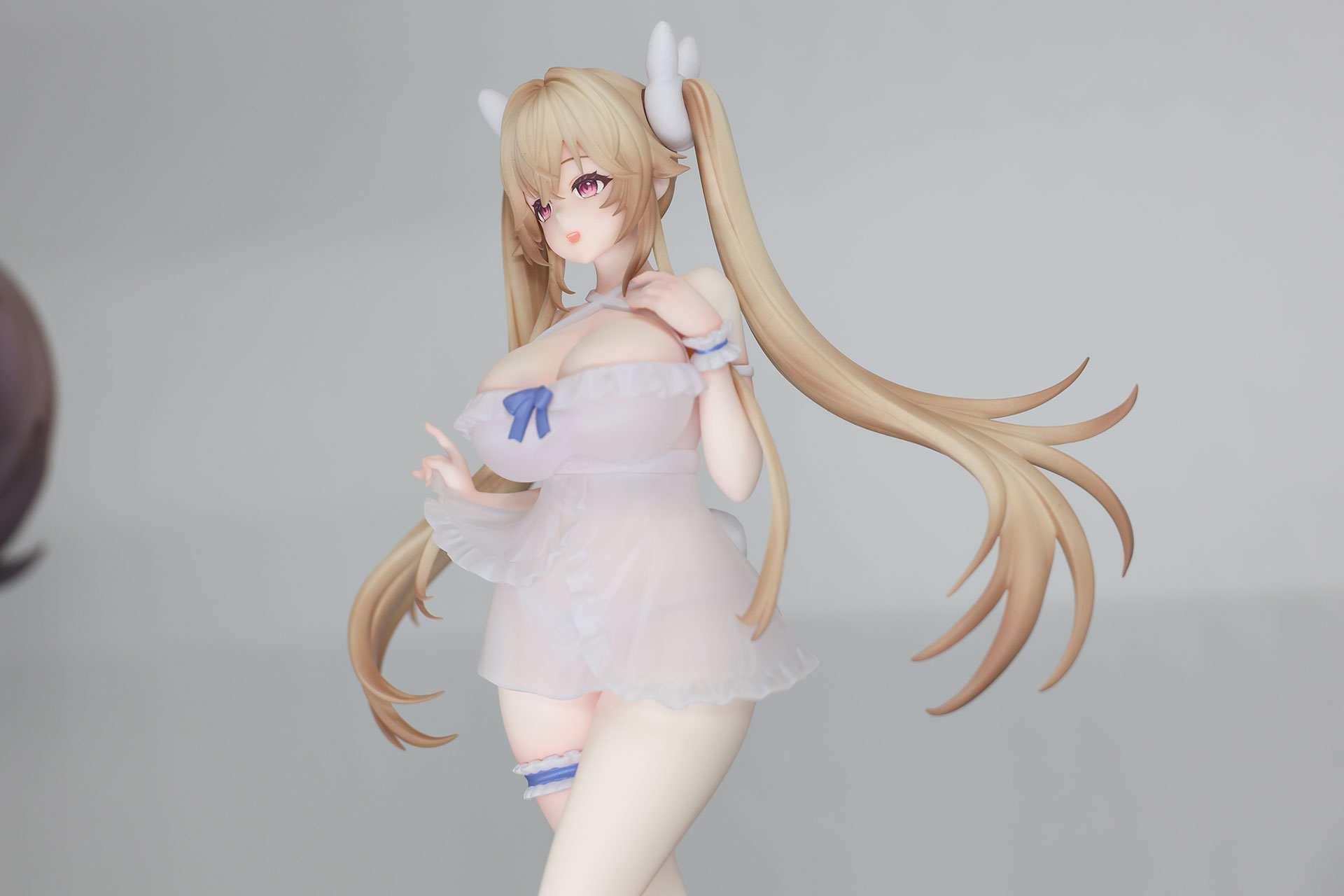 こちらは「LessMore アンカレッジ 交流宿舎ver.」のデコマスだ