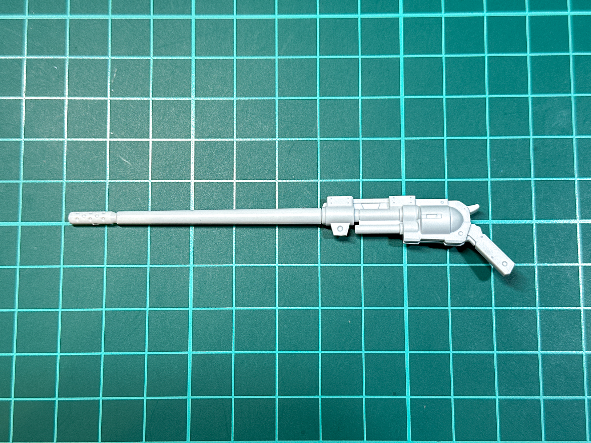 射撃武器の上部には角型ジョイントが2か所あります。
