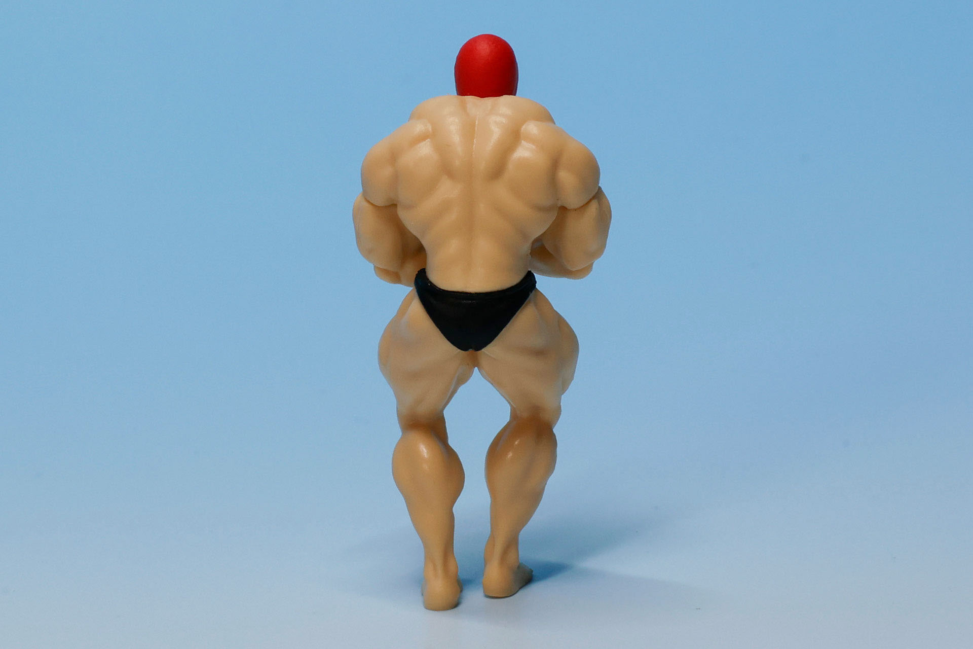 背面も筋肉の盛り上がりがすごい