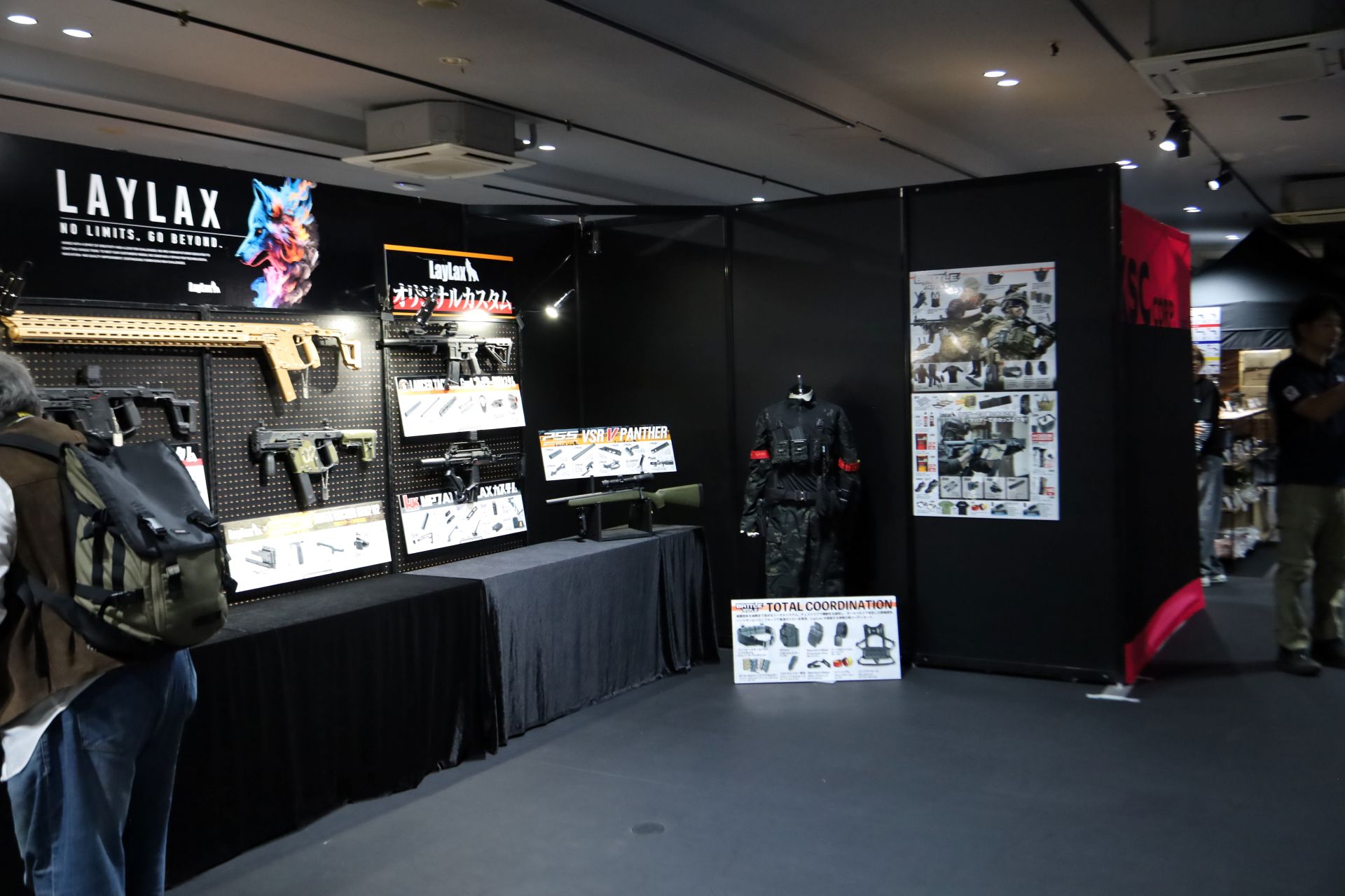 「展示ブース」