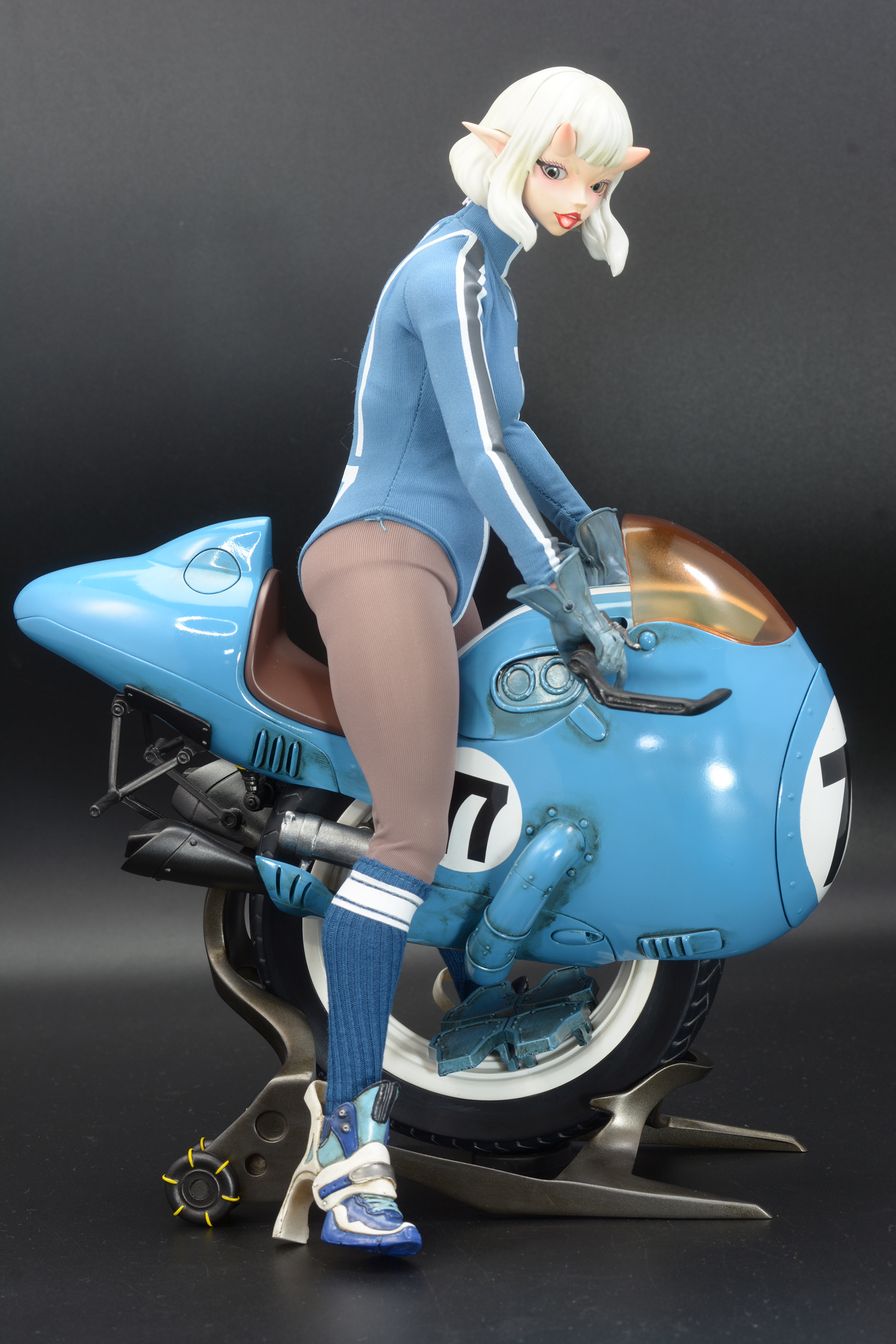 こちらもバイクと組み合わせることで遊びの幅が大きく広がる