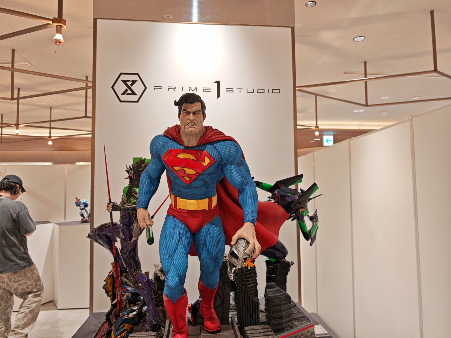 「ミュージアムマスターライン バットマン：ダークナイト ・リターンズ スーパーマン DX版」