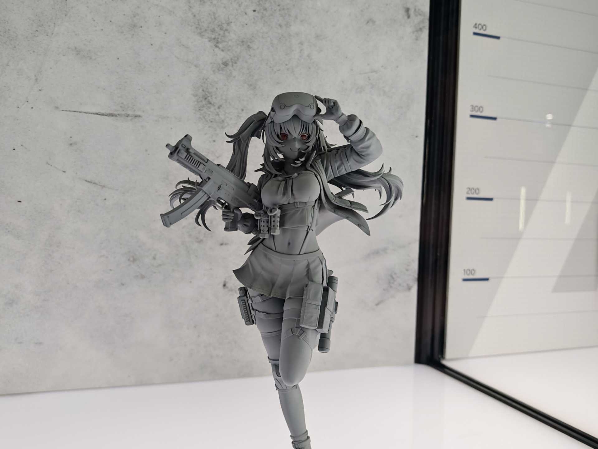「レナ」、発売日・価格未定
