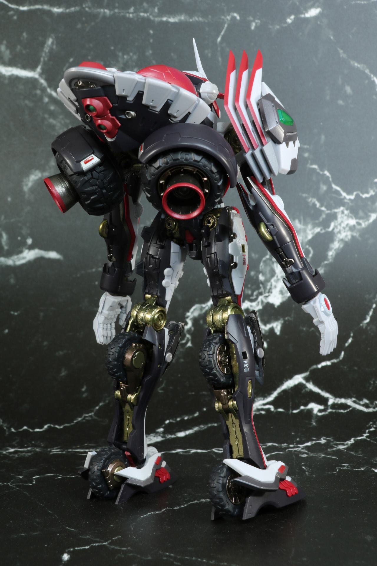 背面