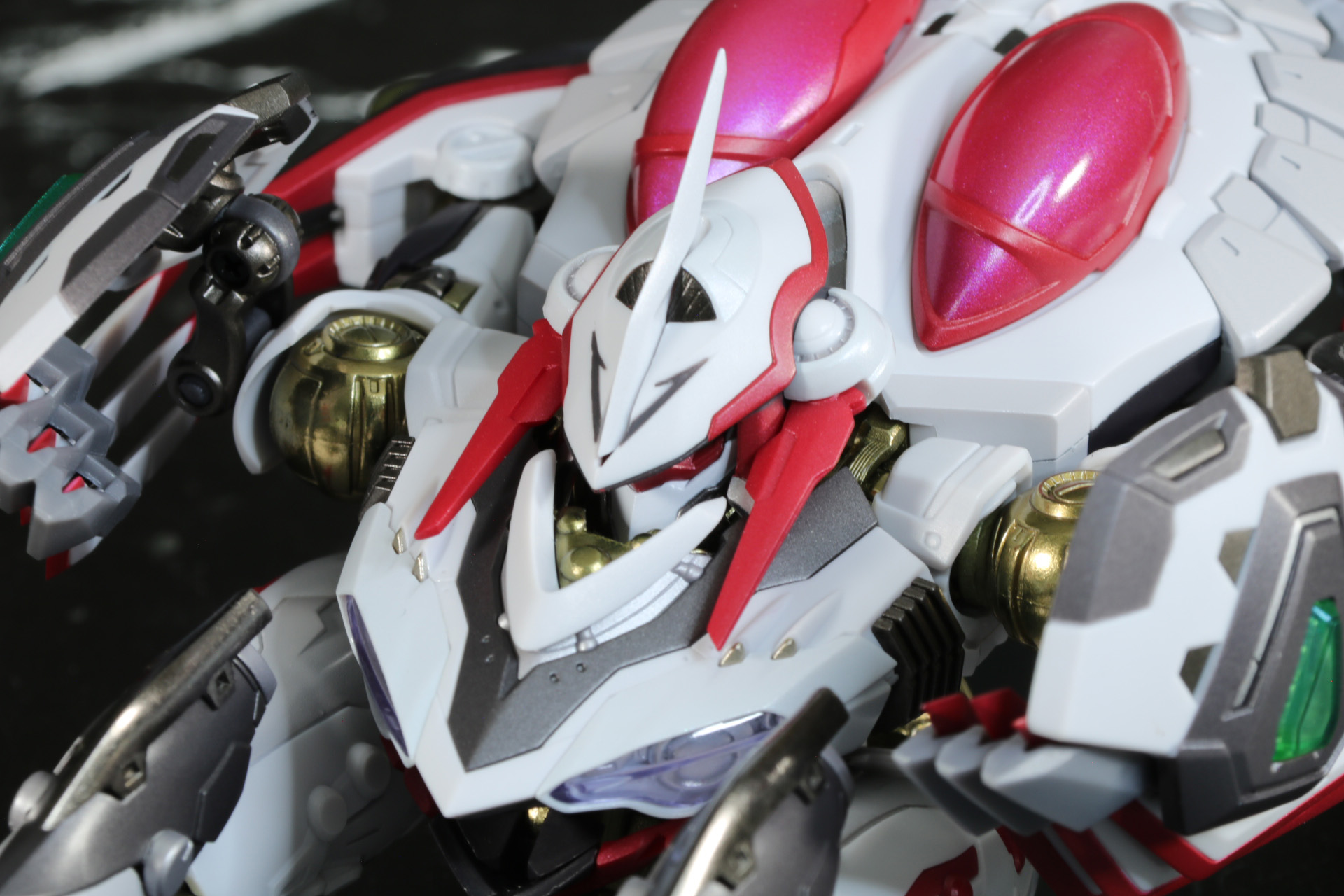 肩アーマーの位置を調整