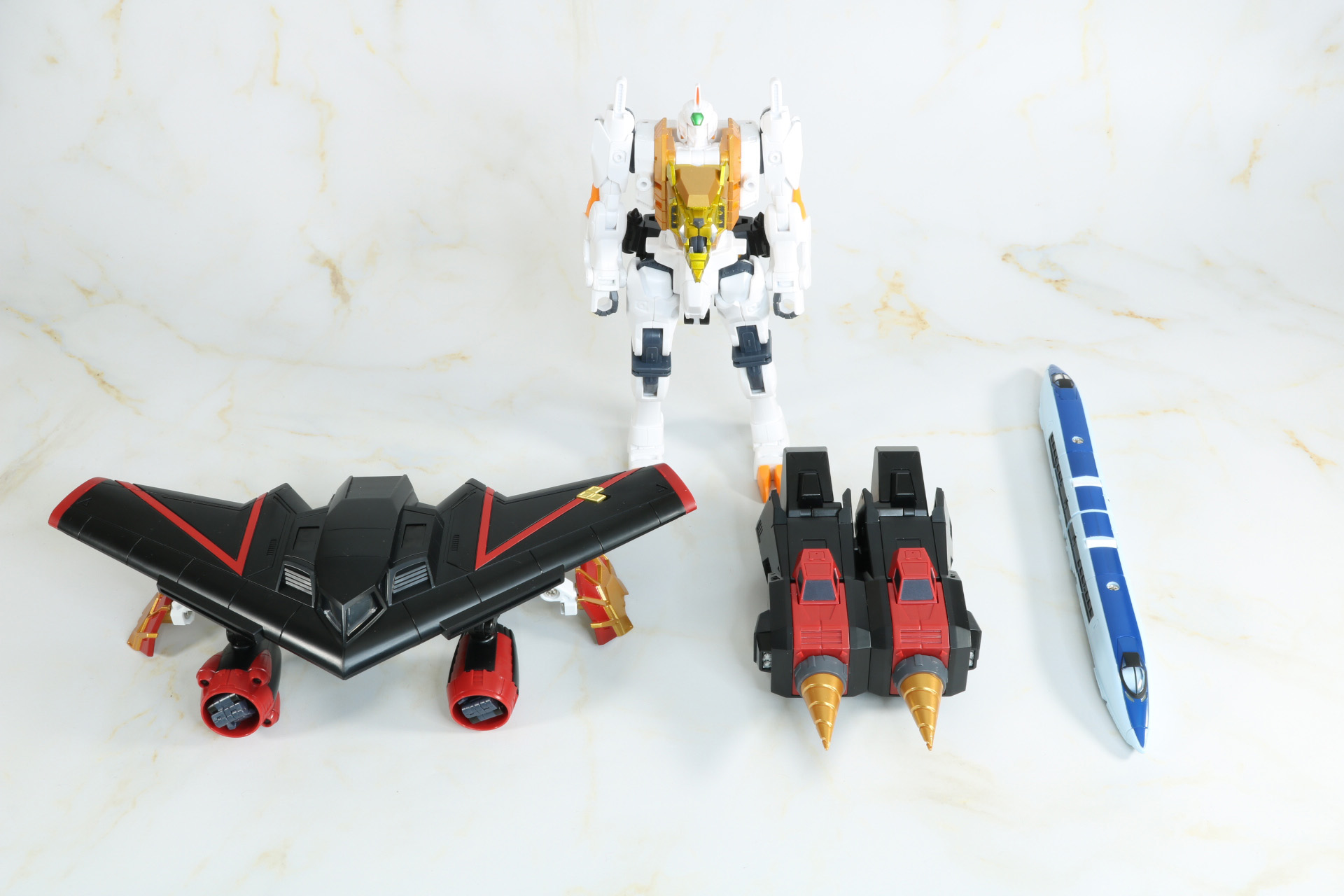 ガイガー本体、ステルスガオー、ドリルガオー、ライナーガオー