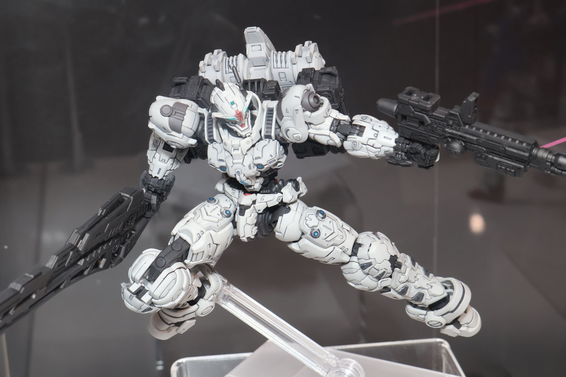 「30MM」シリーズのようなカスタマイズ要素も、ゲームの登場機体ならありうる