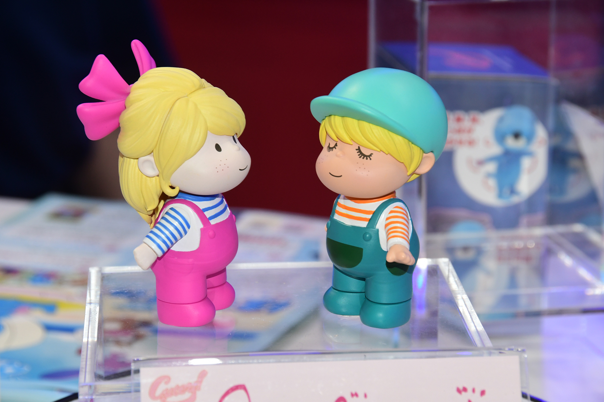 水森亜土氏のイラストをフィギュア化した「女の子&男の子フィギュア」も注目だ
