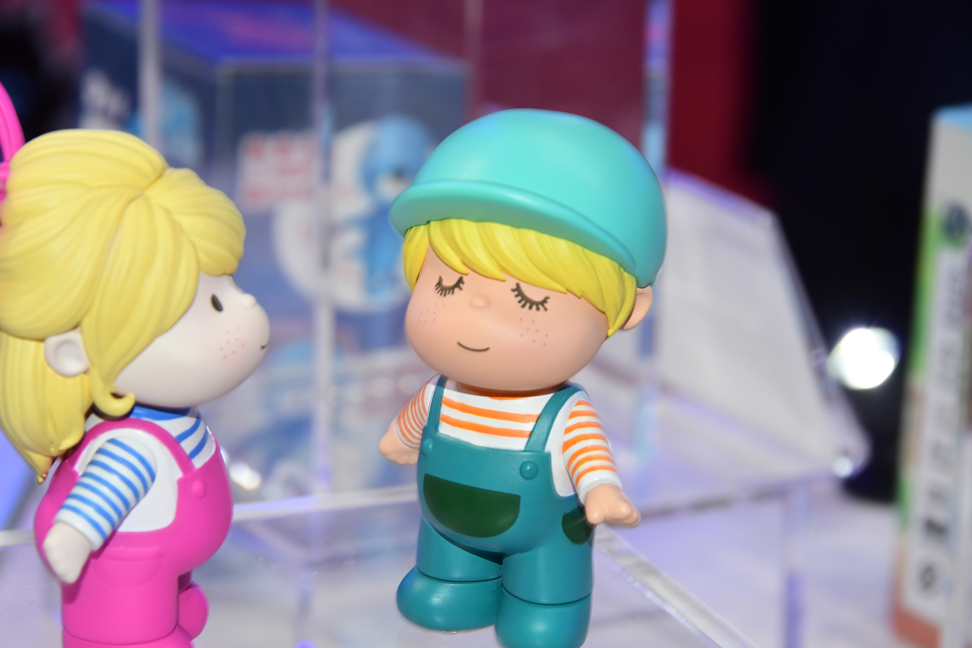 水森亜土氏のイラストをフィギュア化した「女の子&男の子フィギュア」も注目だ