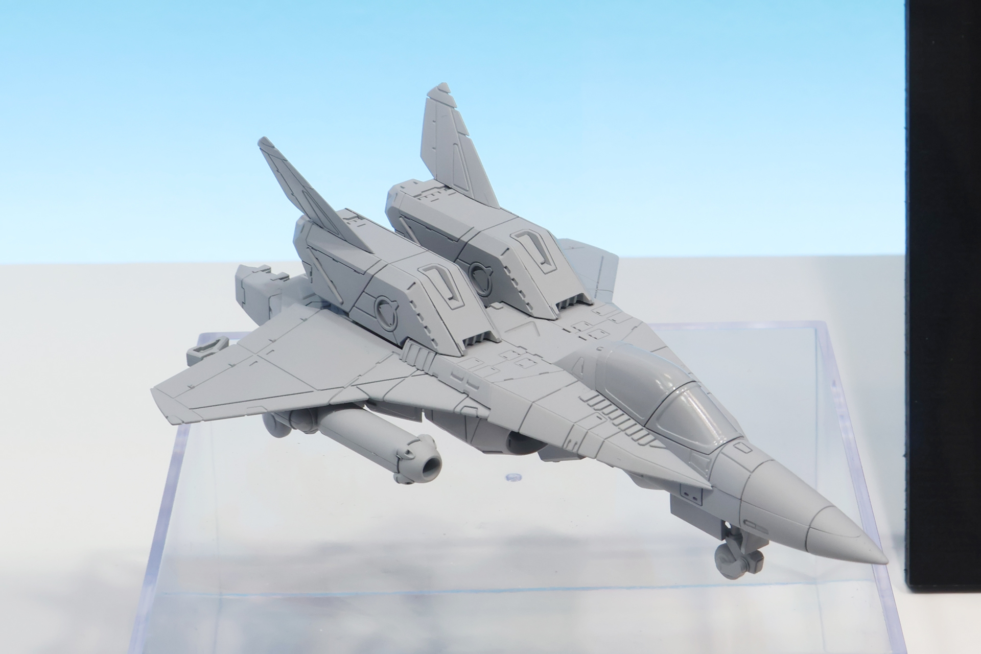 「AFC-01H レギオス（エータ）アーモファイター」。価格、発売日は未定