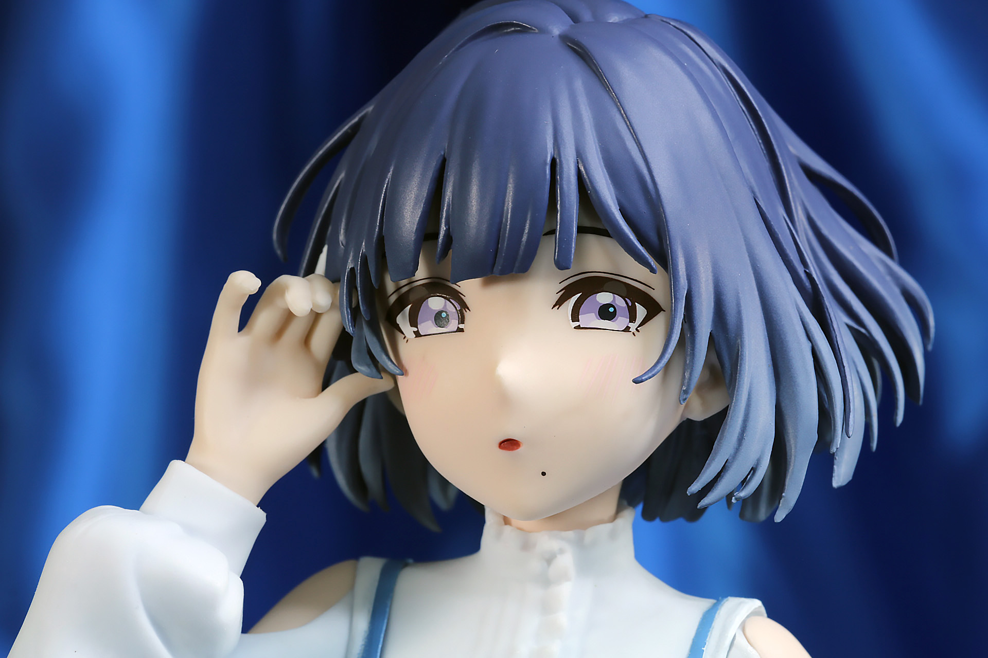 少し驚いたような表情