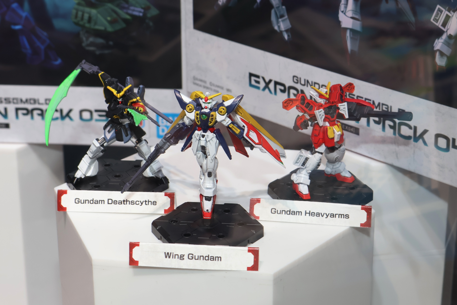 発売予定のラインナップの数々。MSのほか戦艦や車両、そしてデビルガンダムのような大型ユニットも登場予定だ