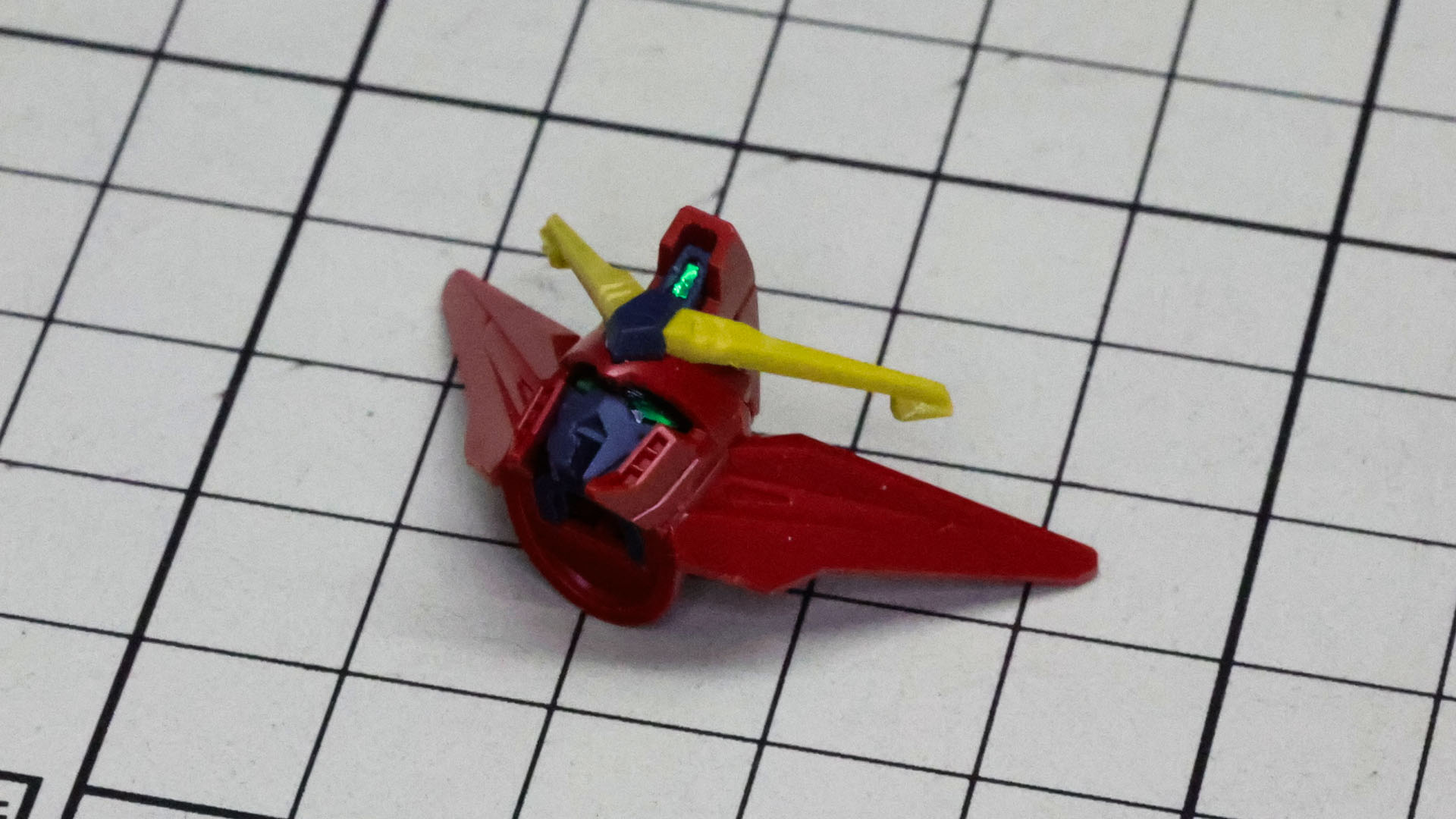 前後センサー部もシールで再現します