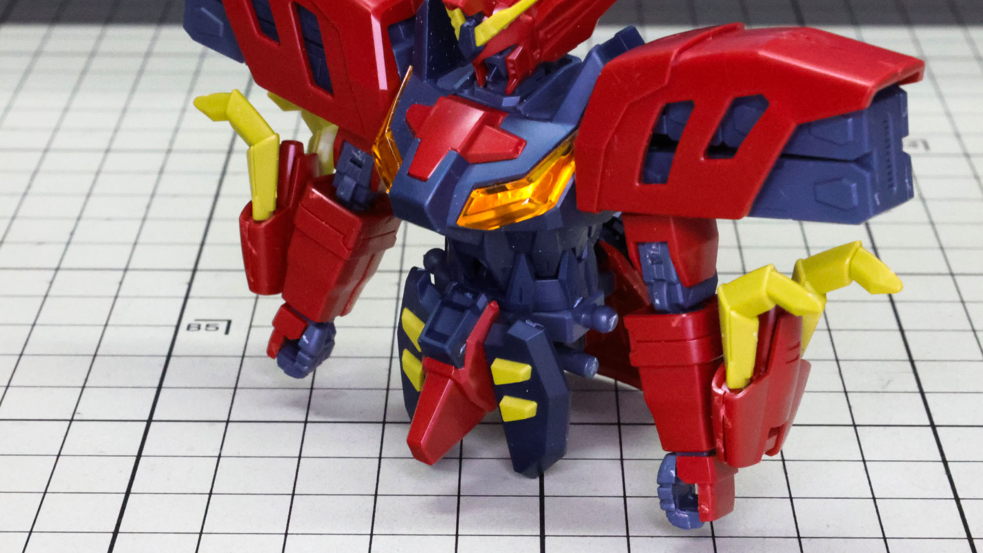 胴体部とドッキング！サイドアーマーは脚部完成時に取り付けられます