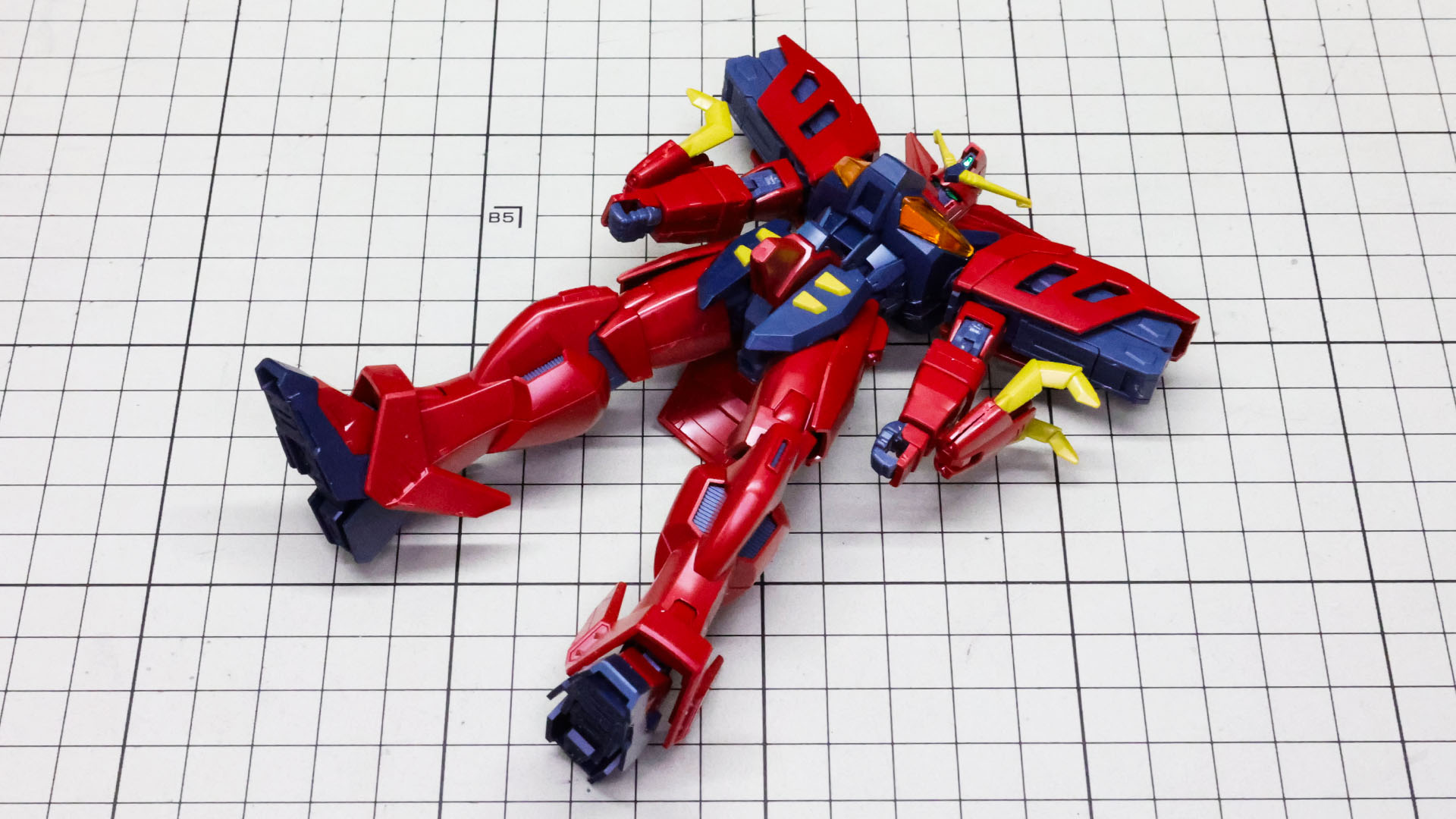 本体に接続しました。腰部左右のサイドアーマーもここで取り付けます