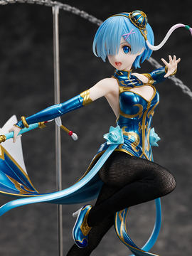 ステファニー・ドーラ　バニー　フィギュア Amazon | ノーゲーム ノーライフ ステファニー ドーラ 生足