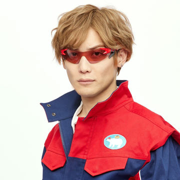 機動戦士Ｚガンダム クアトロ大尉 サングラス アニメージュ通販受注限定 2005 機動戦士Zガンダム」よりクワトロ大尉モデルのサングラスが2色で