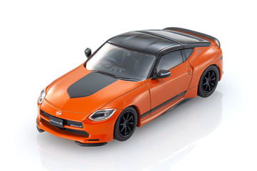 京商 R34 GT-R NISMO CRS ファミリーマート R34 NISMO CRS Ver.」の1/64ミニカー付き！「KYOSHO MINI