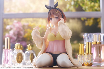 ライザ のアトリエ　6品＊ アクアフロート　ちょこのせ　DESKTOP Cute アニメ「ライザのアトリエ」より元気いっぱいな水着姿のライザが