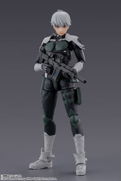 怪獣8号」より巨大な装備＆マスク姿の亜白ミナが「ARTFX J