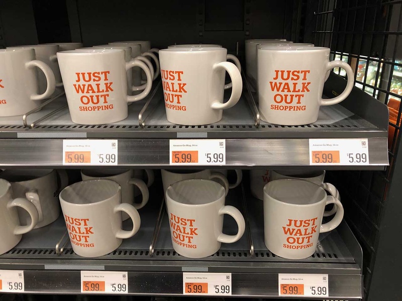 Amazon Goのマグカップ。ちょっと欲しい、という人もいるのでは?