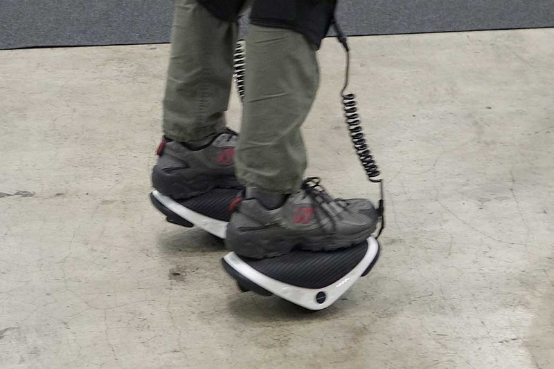 大人の男性が装着した際のサイズ感