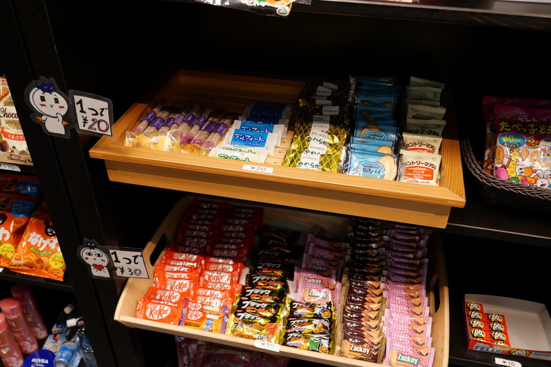 画像認識を利用するため、このようなバーコード表記のないお菓子の小分け販売も可能