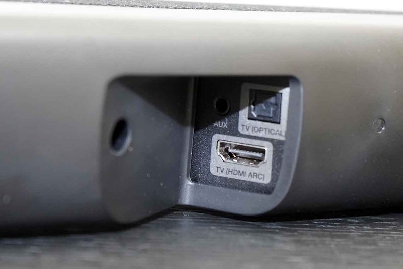 テレビのARCと書かれた端子とDHT-S316のHDMI端子を付属ケーブルで繋ぐ