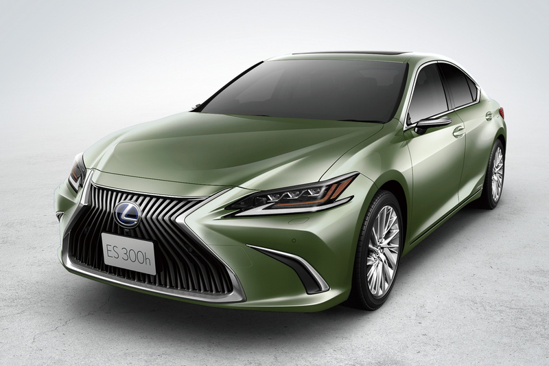 ES300h“version L”