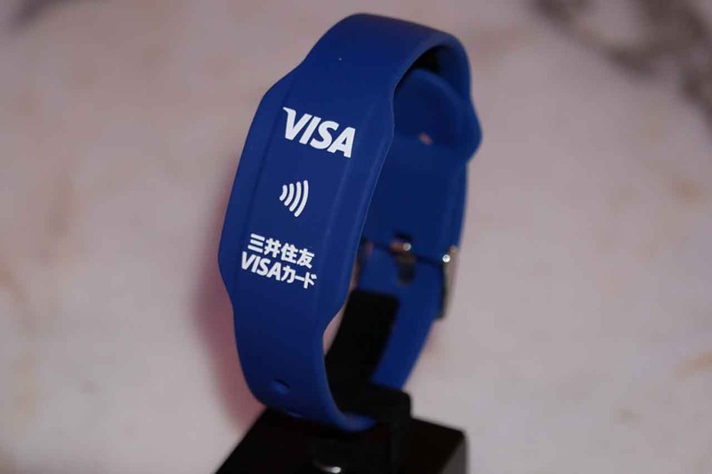イベントで配布されたリストバンド型プリペイドカード。国内でVisaのタッチ決済対応リストバンド型プリペイドカードが発行されるのはこれが初だ