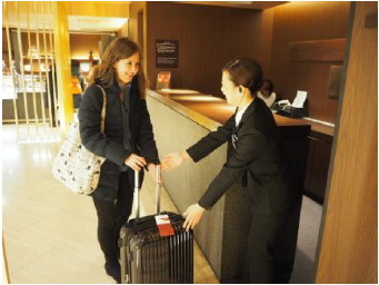 当日中に大阪市内のホテルで手荷物が受け取れる。