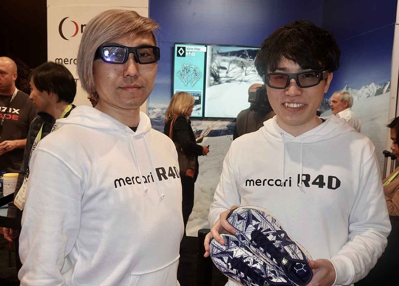 開発を担当した、メルカリ・R＆D XR リサーチエンジニア・マネージャーの諸星一行氏(左)と、同・XRリサーチエンジニアの栁澤慧氏(右)