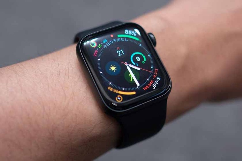 筆者が愛用しているApple Watch Series 4(アルミ/40mmモデル)